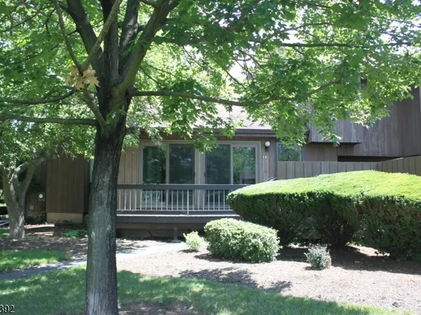 118 Bluebird Dr #1A, Hillsborough Twp., NJ 08844