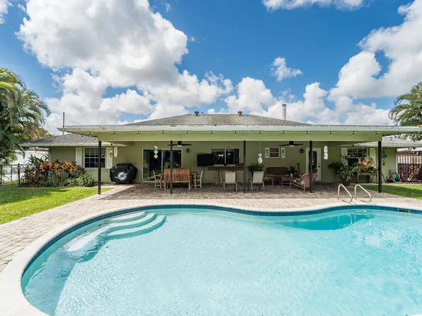 3194 Pebble Beach Drive, Lake Worth, FL 33467