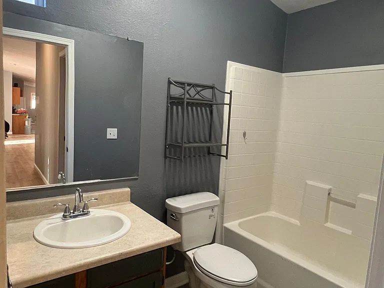6856 NE West Port Madison Rd — Photo 4