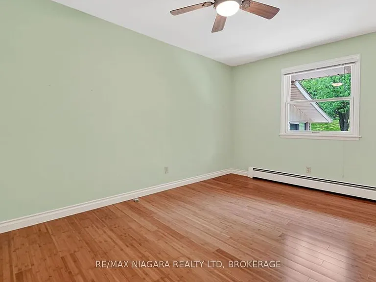 12 Sheppard Cres — Photo 13
