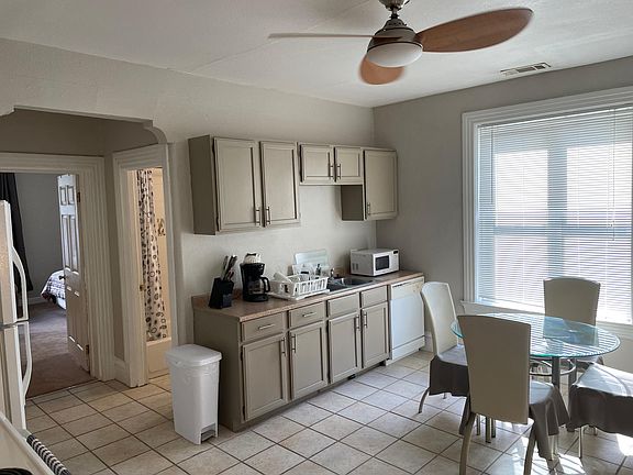 4th image of 4128 Flad Ave #A