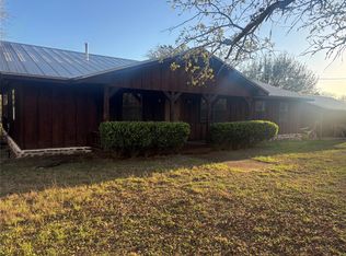 159 Diamond G Ln, Smithville, TX 78957