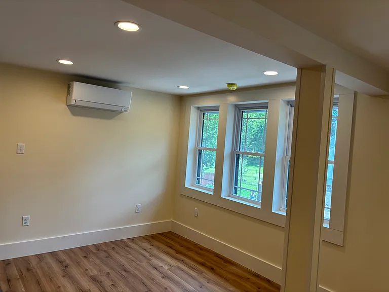 121 Main St #4 — Photo 7