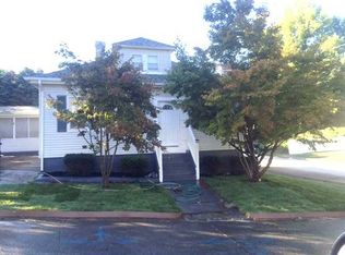 1 Antwerp St, Johnston, RI 02919