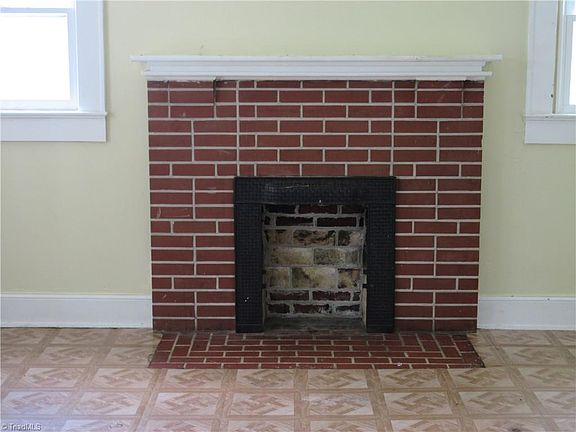 2nd image of 1454 Thurmond St