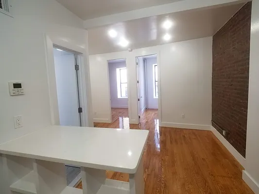 Rented by Compass | media 9