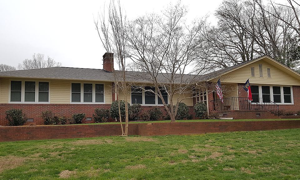 2nd image of 1006 W Sumter St