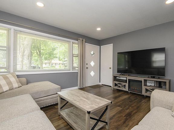 2nd image of 4042 S 60th STREET