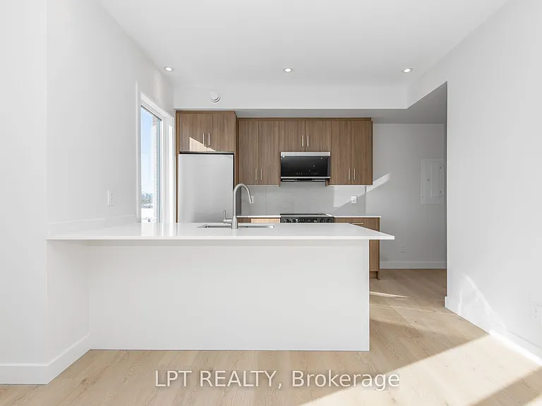 319 Shakespeare St #9 — Photo 7