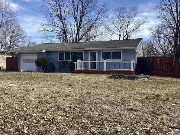 1817 SW Harp Pl, Topeka, KS 66611