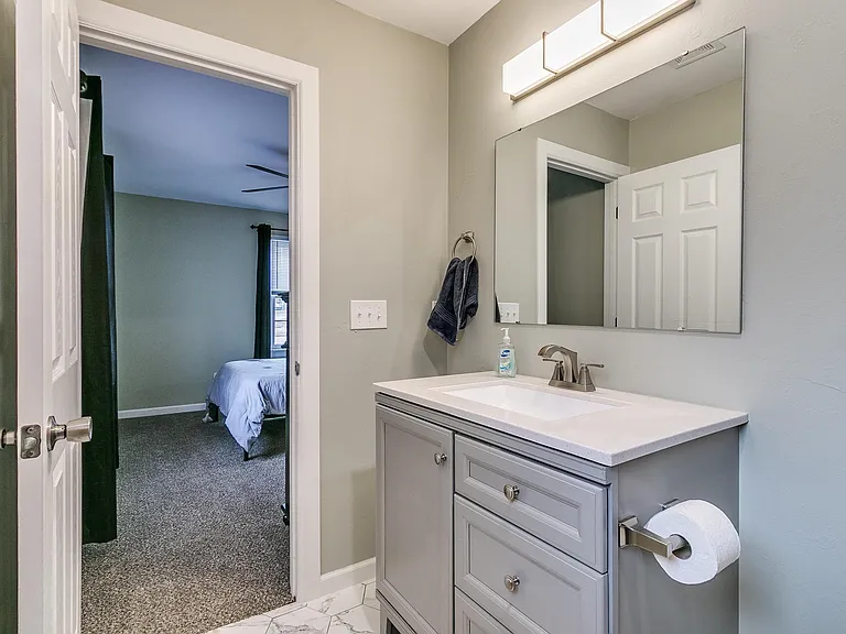 815 NW 22nd St #4 — Photo 3