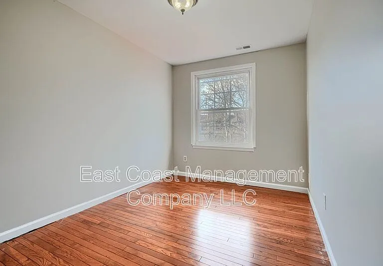 28 Ebbing Ct — Photo 12