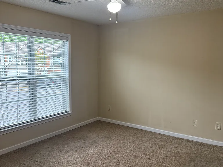 4132 Royal Regency Cir NW — Photo 12