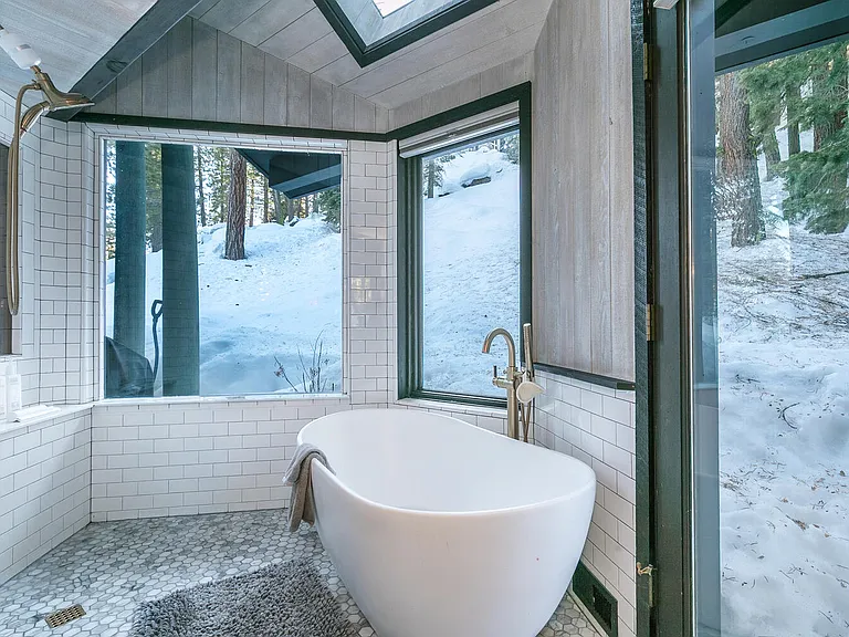 10594 Snowshoe Cir — Photo 46
