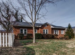 24 4th St, Andrews, NC 28901