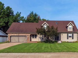641 Woodbriar Ct, Evansville, IN 47715