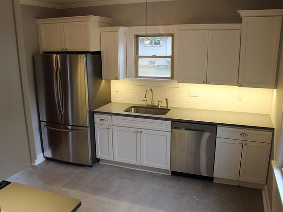5th image of 408 N Greenwich St