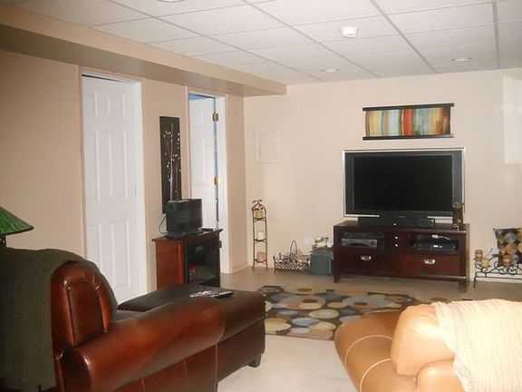 3rd image of 2130 Waterford Ln