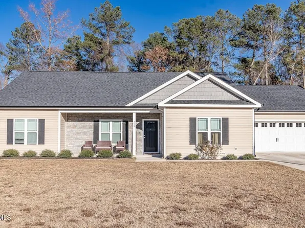 102 Barringer Place, La Grange, NC 28551