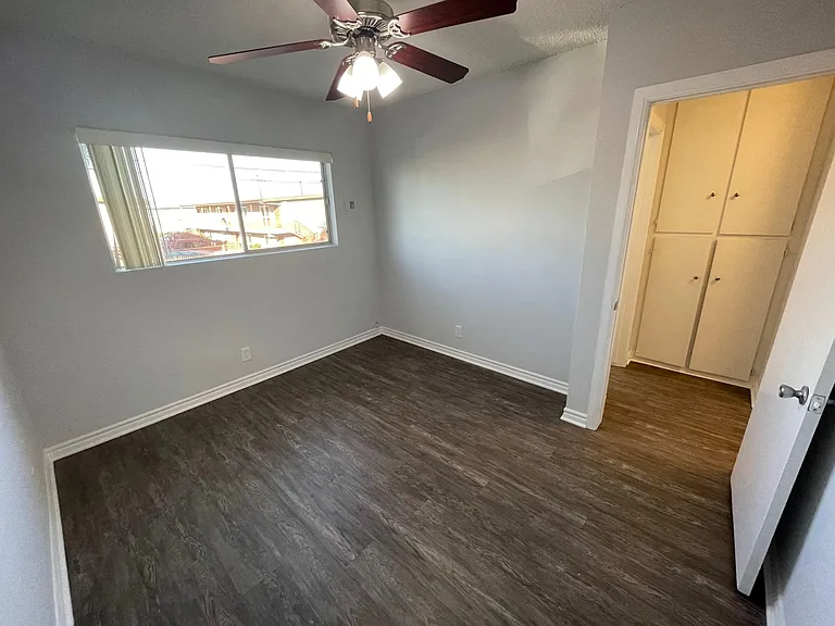Dorian Apartments — Photo 18