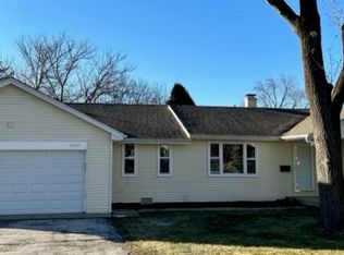 2809 Saint James St, Rolling Meadows, IL 60008