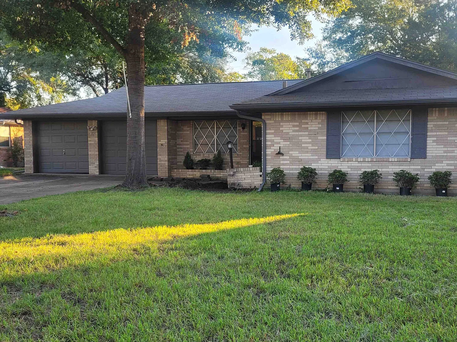 3 bed, 1.5 bath, 1509 sqft, $2,000 — Photo 3