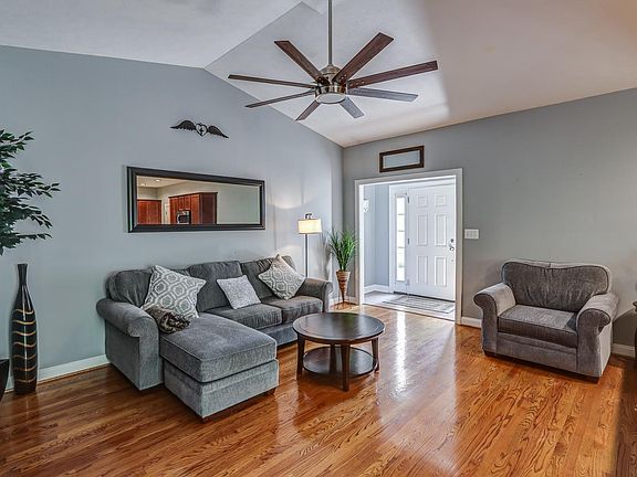 3rd image of 206 Bella Ct