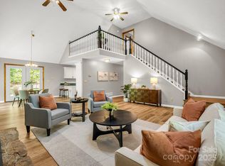 2304 Mountain Page Rd, Saluda, NC 28773