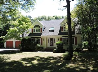 85 Olde Homestead Dr, Marstons Mills, MA 02648