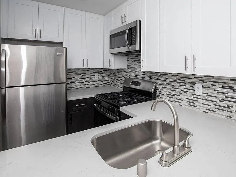Club Marina Apartments — Photo 15