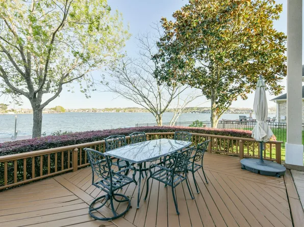 309 Harbor Cir, Montgomery, TX 77356