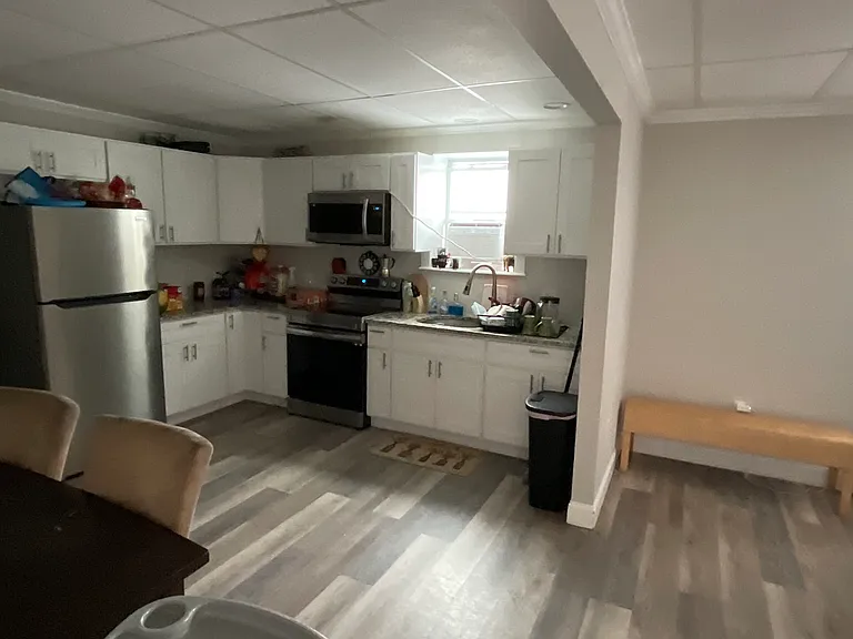 214 S Main St #B — Photo 11