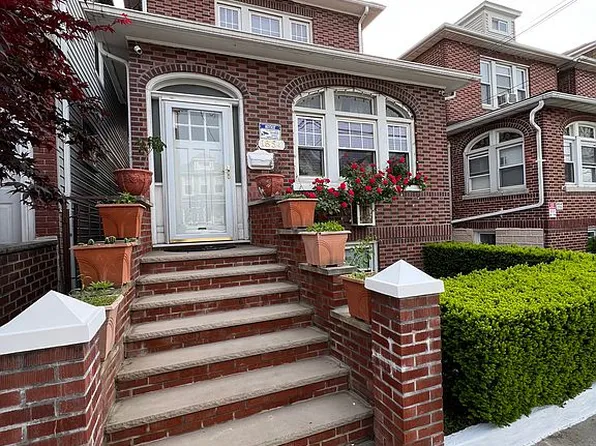 1854 Paulding Ave, Bronx, NY 10462