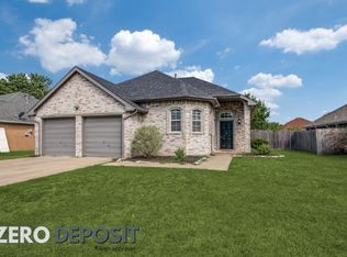 905 York St, Forney, TX 75126
