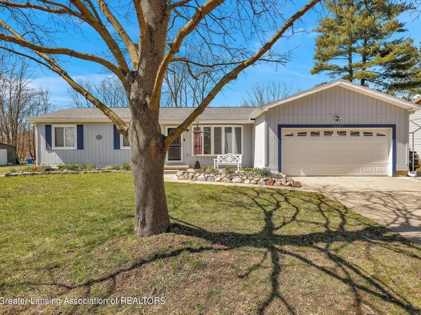 2337 Park Ln, Holt, MI 48842