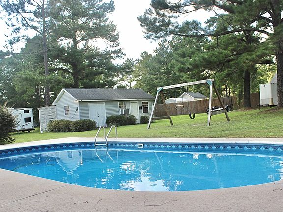 5th image of 2922 Cedar Dr