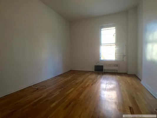 Rented by Sovereign Associates | media 29