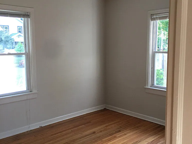 616 E 63rd St — Photo 15