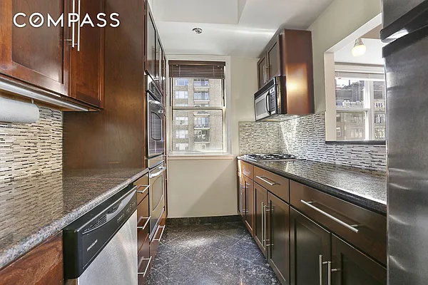 Sold by Compass | media 2
