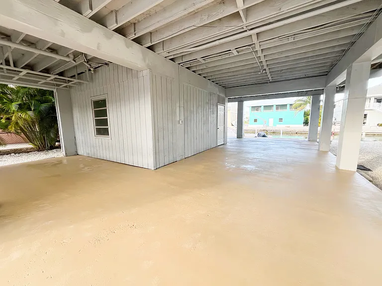 595 Caribbean Dr E — Photo 37