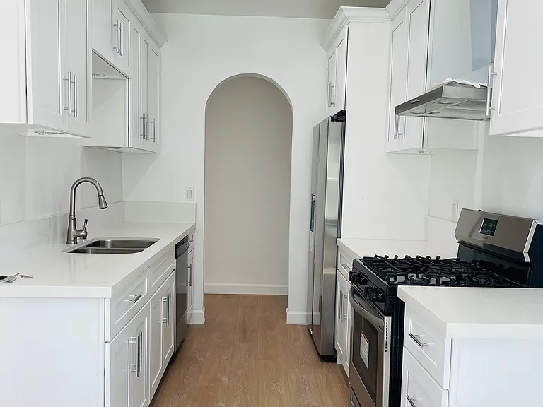 927 N Gardner St #N — Photo 1