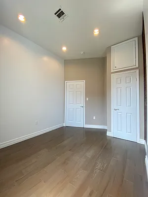 Rented by Hagstrom Management Inc | media 5