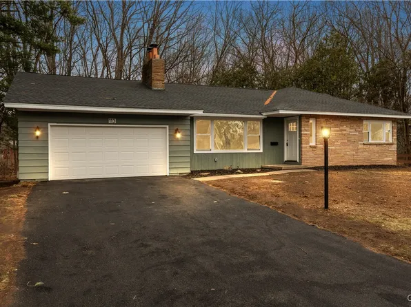 113 Meadowbrook Dr, North Syracuse, NY 13212
