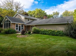 1605 Woodside Dr, Freeport, IL 61032