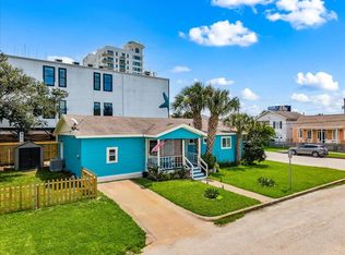 728 7th St, Galveston, TX 77550