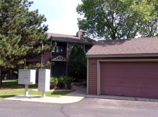 1403 Spencer Rd W, Saint Paul, MN 55108