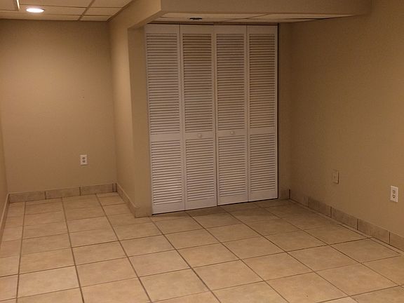 5th image of 2810 Chesterfield Ave