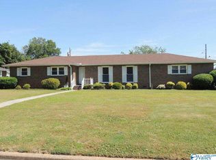 1702 Sandra St SW, Decatur, AL 35601