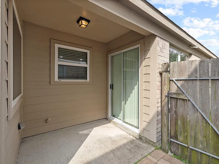 14423 Idylwild Wood Way — Photo 32