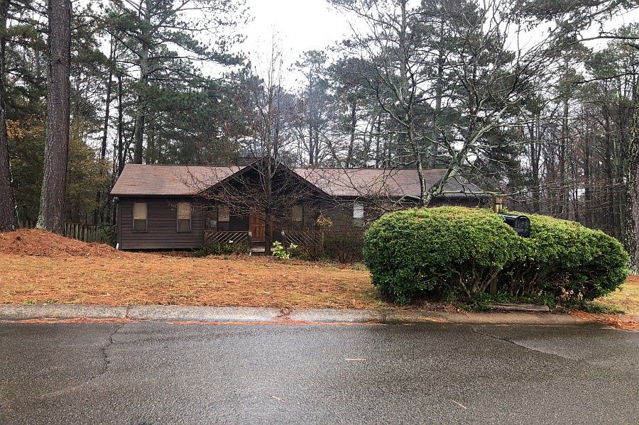 1st image of 553 Rivercrest Dr